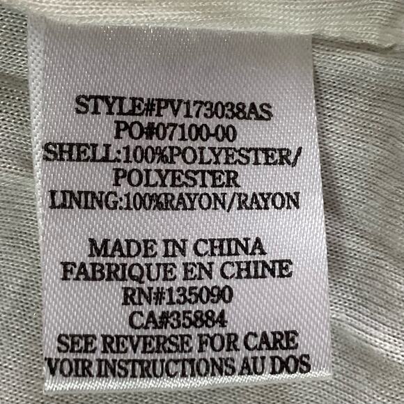 Altar'd State Faux Fur Teddy Hooded Vest Beige Cream Size Medium Zip Closure - Picture 9 of 10